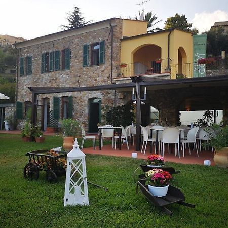 Villa Govi Diano Castello Bagian luar foto