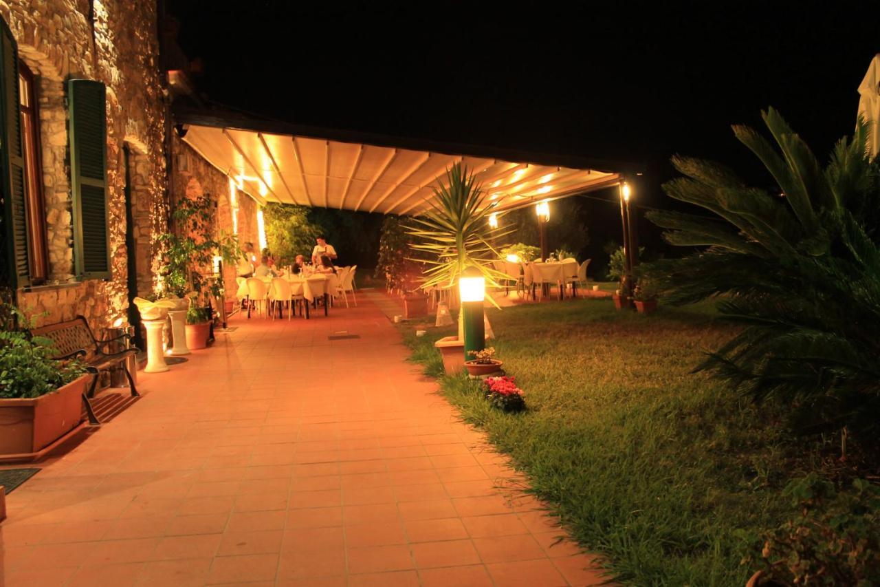 Villa Govi Diano Castello Bagian luar foto