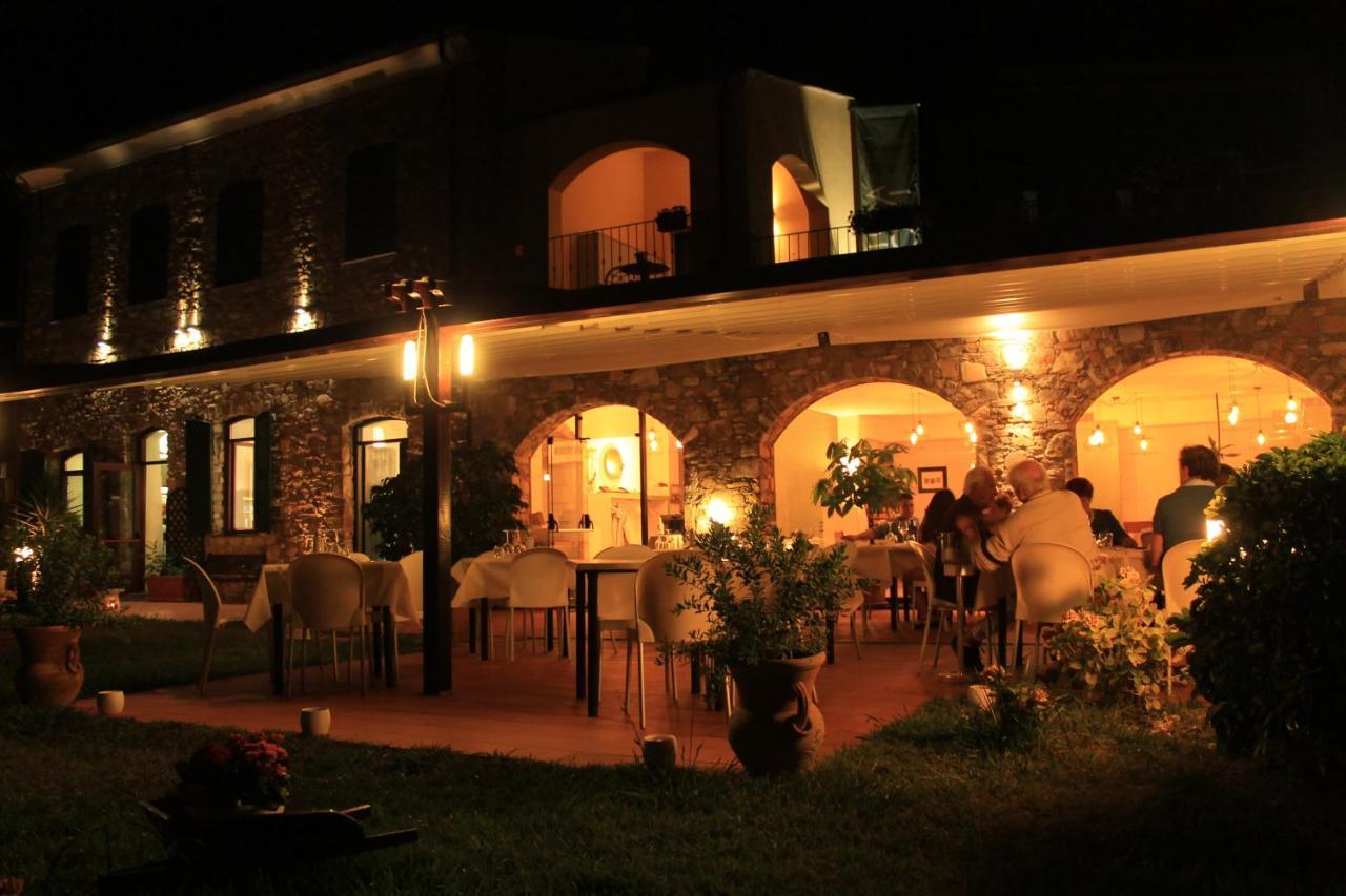 Villa Govi Diano Castello Bagian luar foto